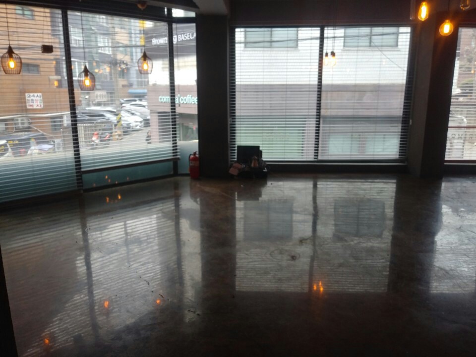 2000769928_QVuOM1A2_652054ea612b7cc28a1fbaf0bbe4950c256e6c39.jpg 이미지크게보기